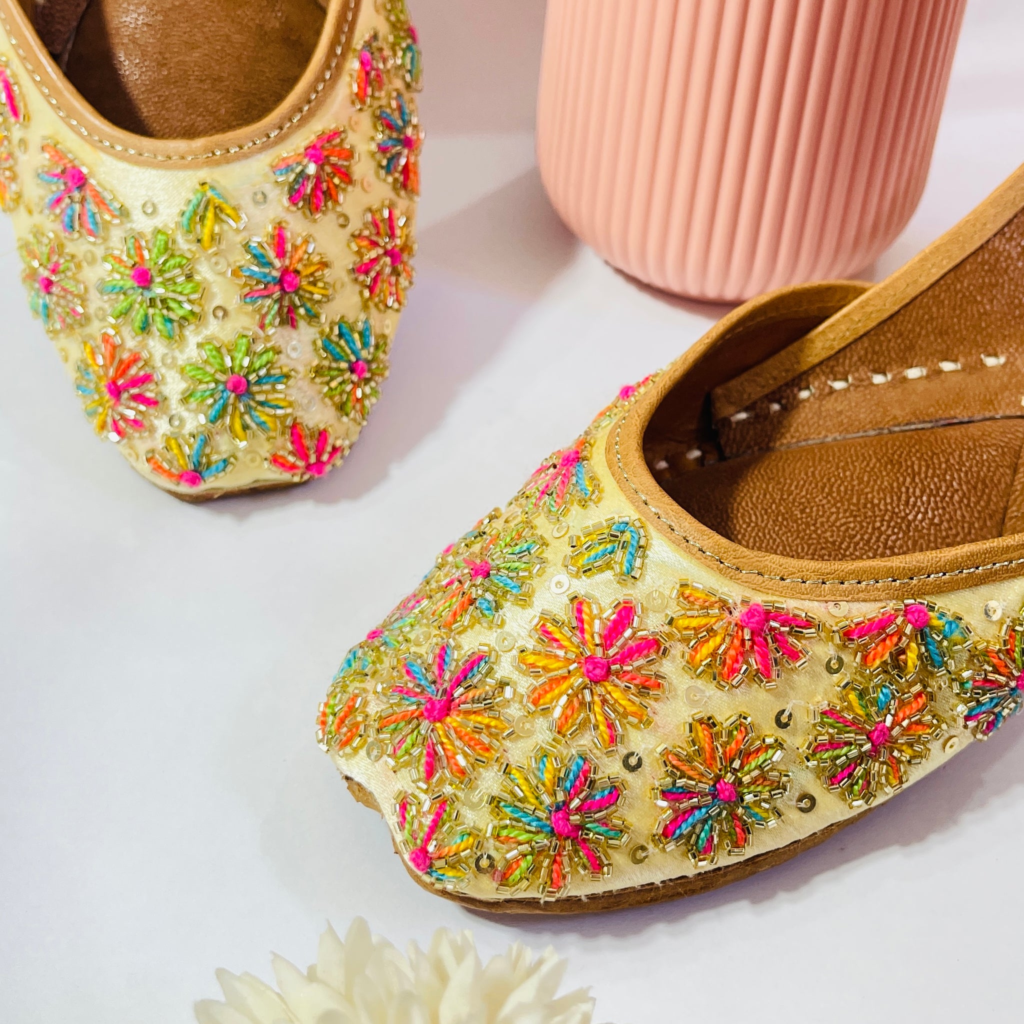 Festive Phool ~ Beaded Elegance Jutti