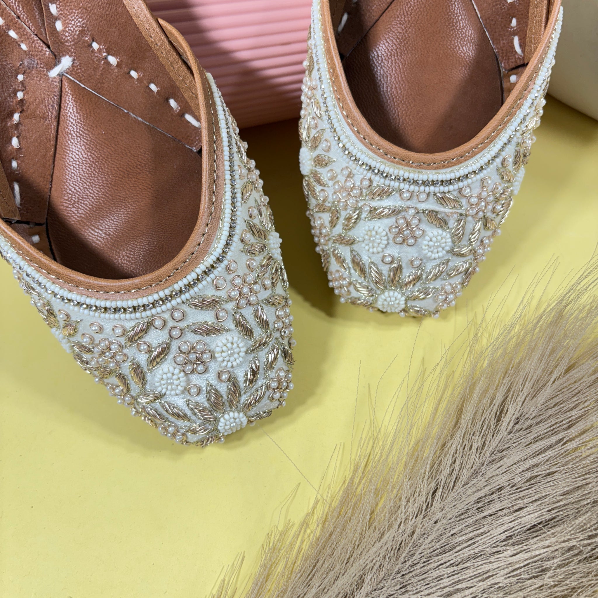 Noor Juttis ~ A Touch of Radiance in Every Step