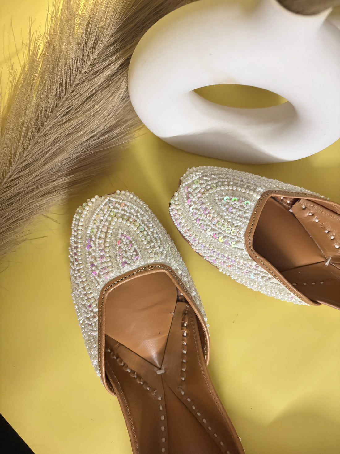 White Pearl Jutti